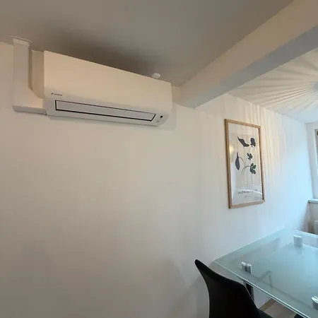 Modern Rooftop In Center Apartment